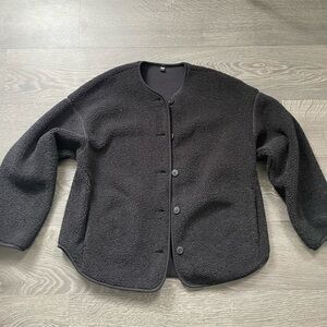 Uniqlo Cozy Black Sherpa Button-Up Jacket